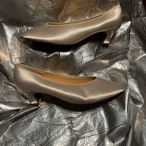 Chic satin Women's Heels size 12, Wedding shoes,